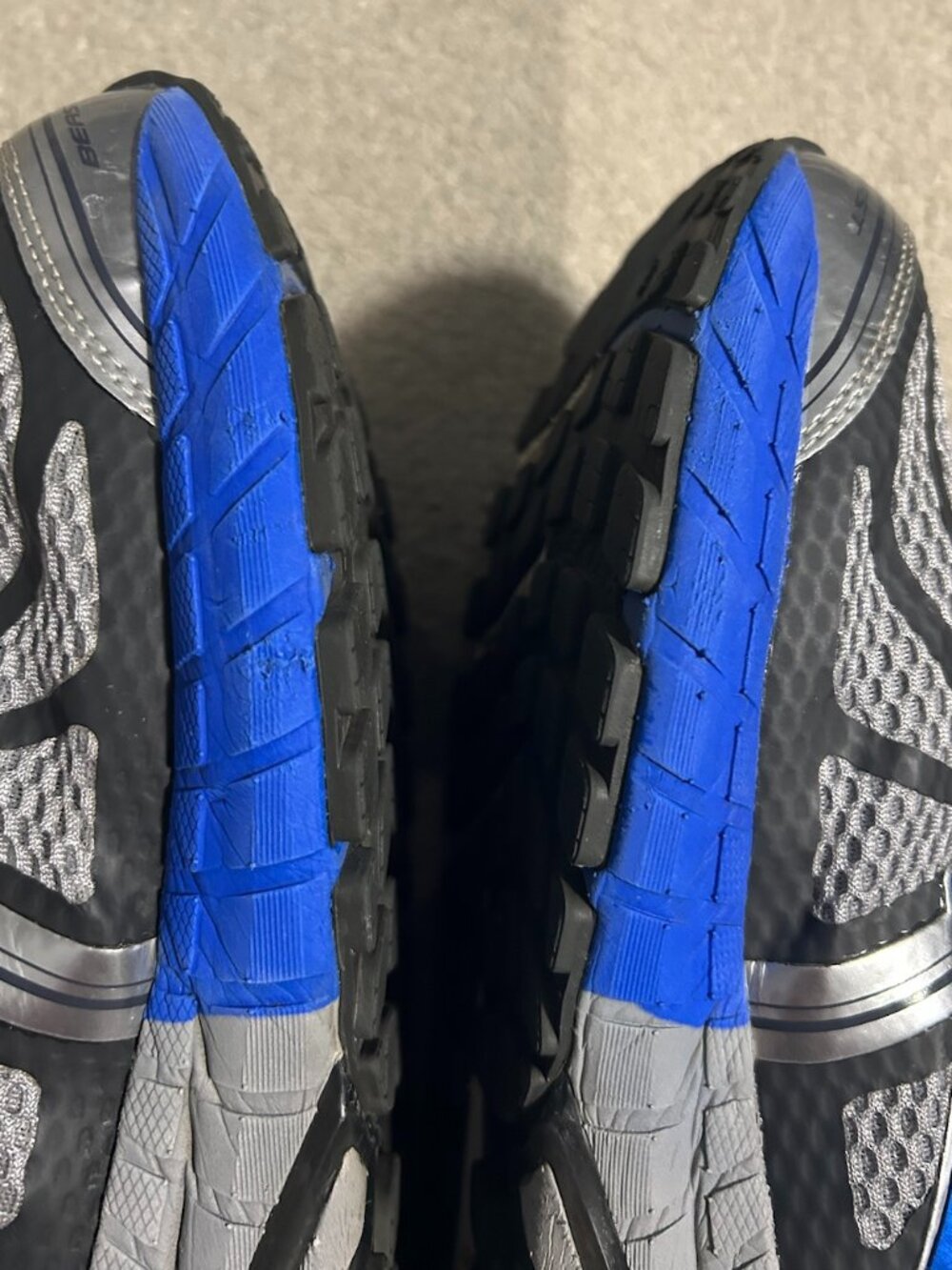 Brooks Beast '16 'Silver Electric Blue' Running Sneakers Men's Size 11.5 2E - Picture 9 of 16